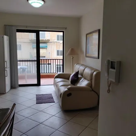Apartment Comfortable Very Close To Ghadira Bay *