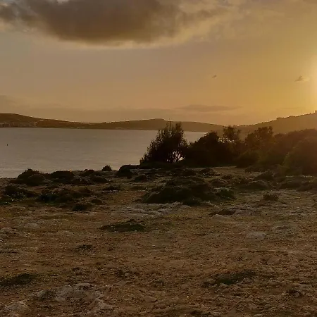 Comfortable Very Close To Ghadira Bay Mellieħa