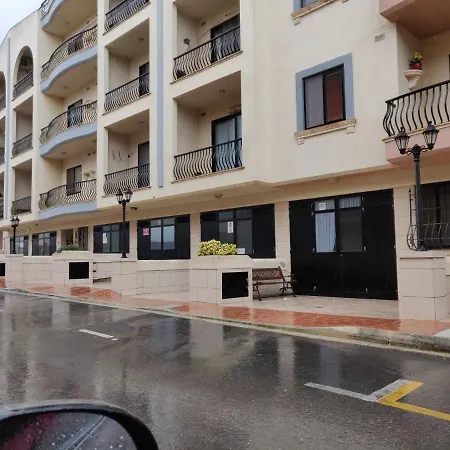 Comfortable Very Close To Ghadira Bay Apartament *