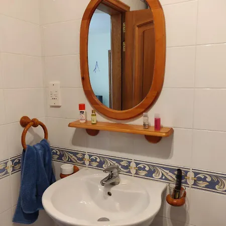 Comfortable Very Close To Ghadira Bay